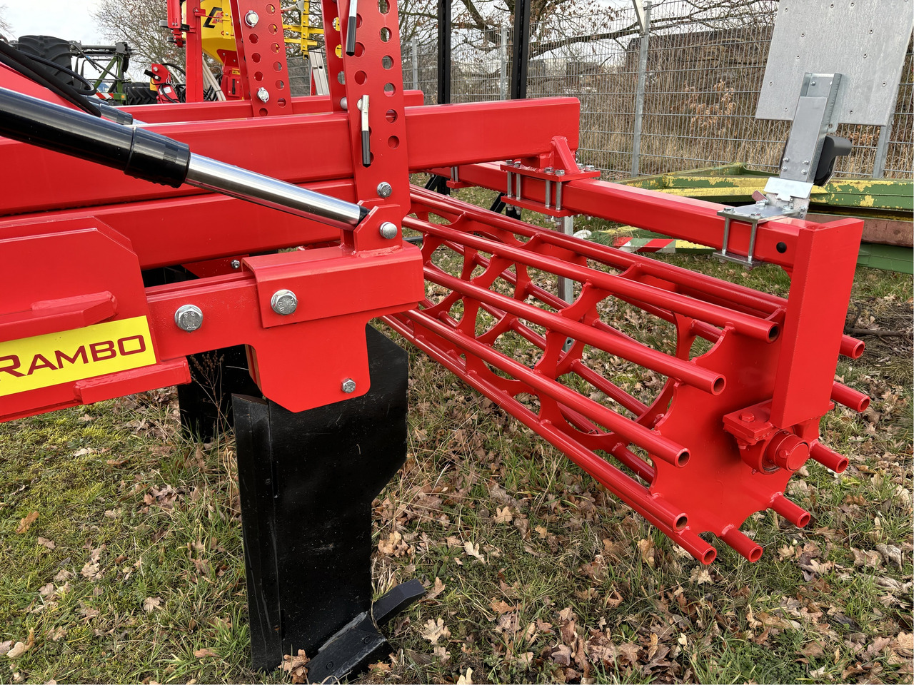 Brix Tiefenlockerer Rambo 900-H - Maquina para lavrar a terra: foto 2 Brix Tiefenlockerer Rambo 900-H - Maquina para lavrar a terra: foto 2