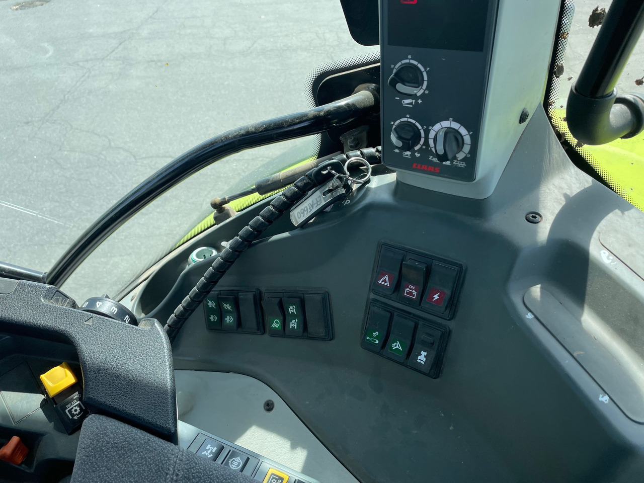 Claas Arion 660 C-matic - Trator: foto 5 Claas Arion 660 C-matic - Trator: foto 5