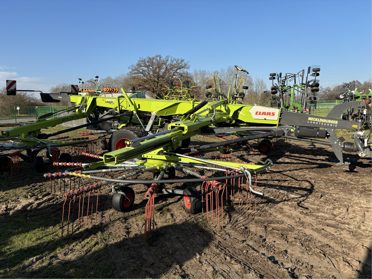 Claas Liner 4800 Trend - Ancinho enleirador: foto 4 Claas Liner 4800 Trend - Ancinho enleirador: foto 4