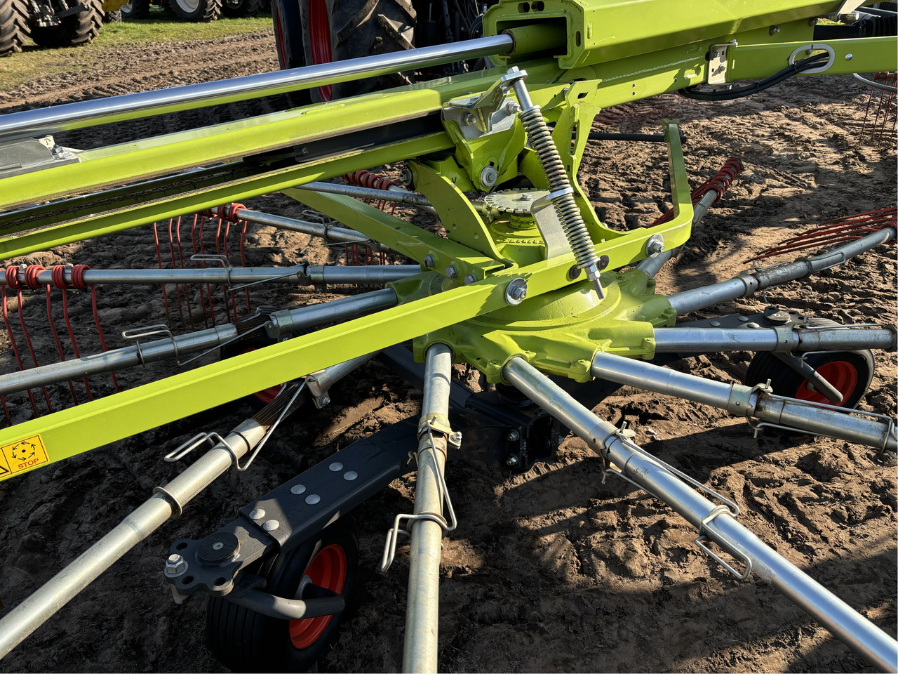 Claas Liner 4800 Trend - Ancinho enleirador: foto 2 Claas Liner 4800 Trend - Ancinho enleirador: foto 2