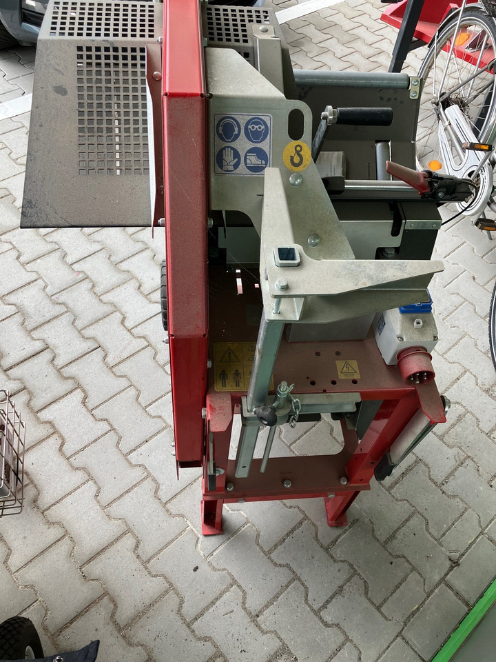 EiFo Wippkreissäge 700 E - Ferramenta/ Equipamento: foto 2 EiFo Wippkreissäge 700 E - Ferramenta/ Equipamento: foto 2