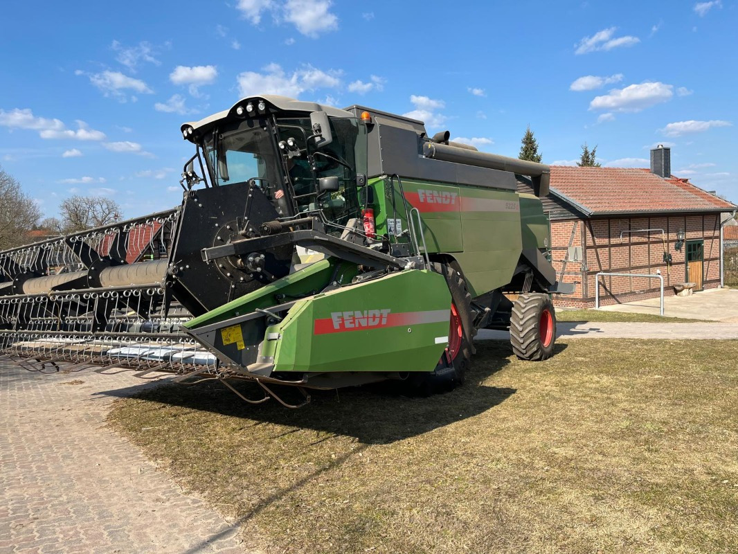Fendt 5225 E 5,50m PowerFlow Schneidwerk - Ceifeira debulhadora: foto 1 Fendt 5225 E 5,50m PowerFlow Schneidwerk - Ceifeira debulhadora: foto 1
