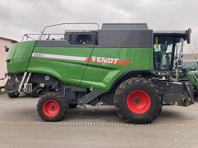 Fendt 6335C Stage 5 - Ceifeira debulhadora: foto 1 Fendt 6335C Stage 5 - Ceifeira debulhadora: foto 1