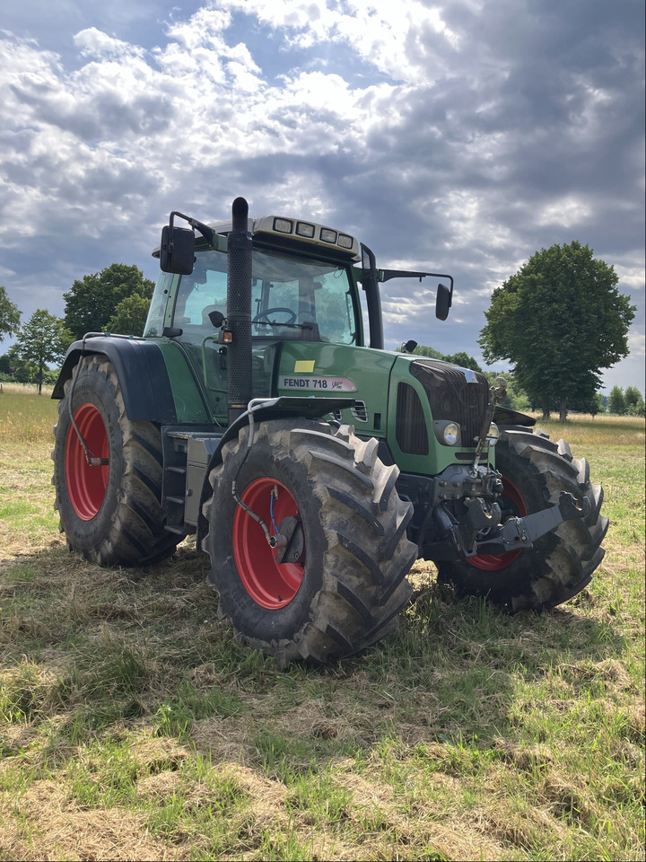Fendt 718 Com3 Vario TMS - Trator: foto 1 Fendt 718 Com3 Vario TMS - Trator: foto 1