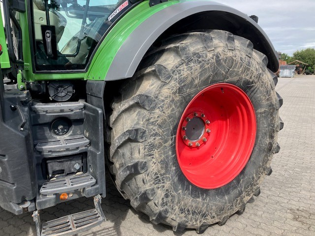 Fendt 828 Vario S4 ProfiPlus - Trator: foto 4 Fendt 828 Vario S4 ProfiPlus - Trator: foto 4