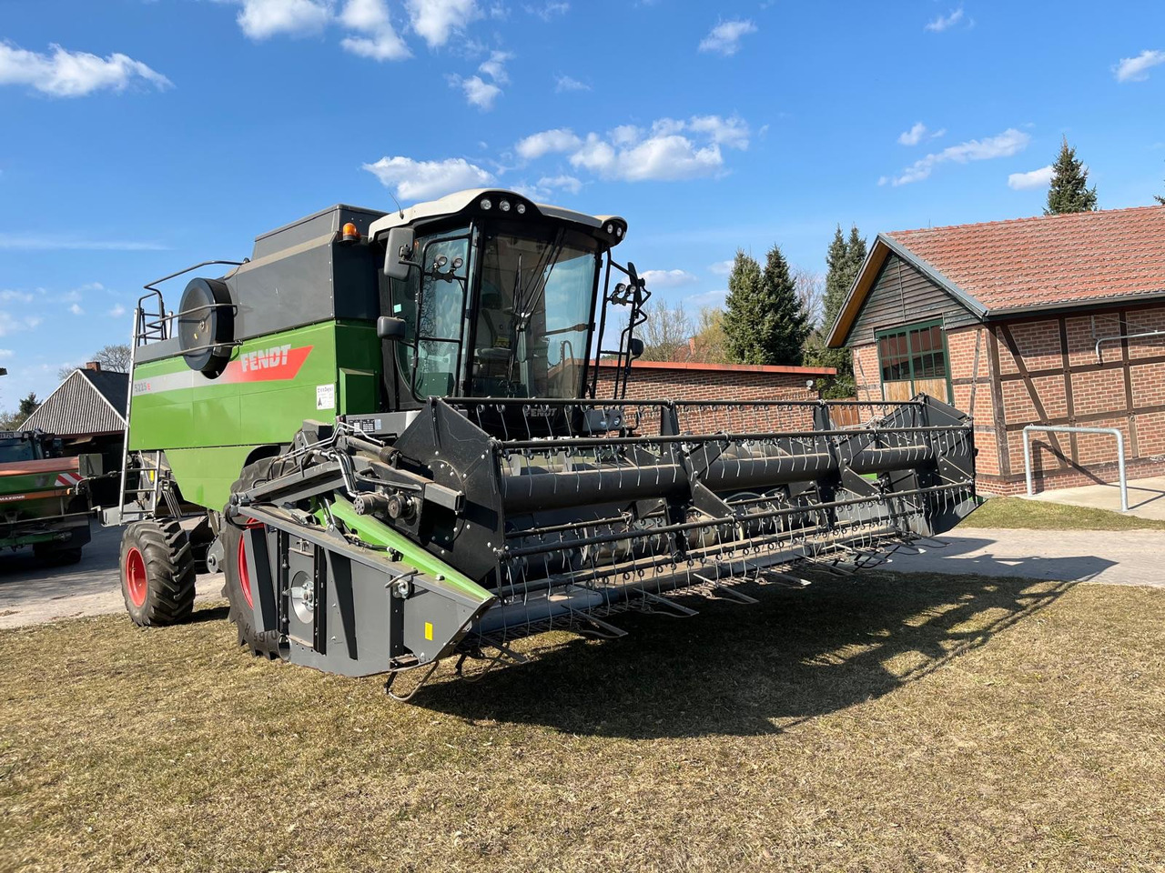 Fendt Mähdrescher 5225 E - Ceifeira debulhadora: foto 1 Fendt Mähdrescher 5225 E - Ceifeira debulhadora: foto 1