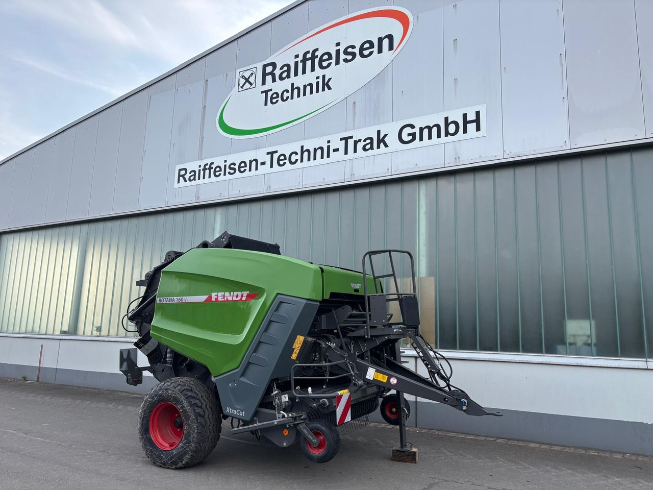 Fendt Rotana 160 V Xtra - 25 Messer - Máquina para produção de feno: foto 1 Fendt Rotana 160 V Xtra - 25 Messer - Máquina para produção de feno: foto 1