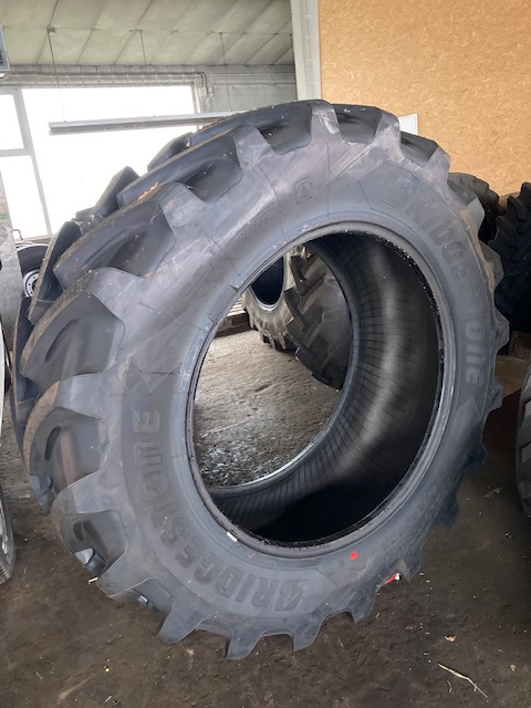Grasdorf Bridgestone 600/65R38 - Jantes e pneus: foto 1 Grasdorf Bridgestone 600/65R38 - Jantes e pneus: foto 1