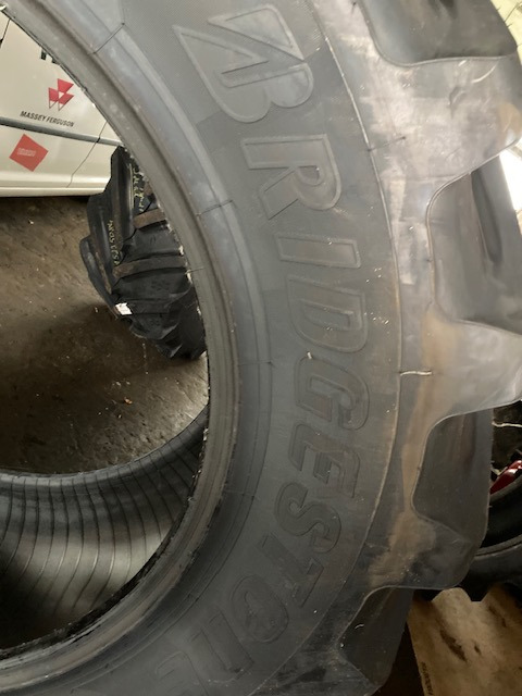 Grasdorf Bridgestone 600/65R38 - Jantes e pneus: foto 2 Grasdorf Bridgestone 600/65R38 - Jantes e pneus: foto 2