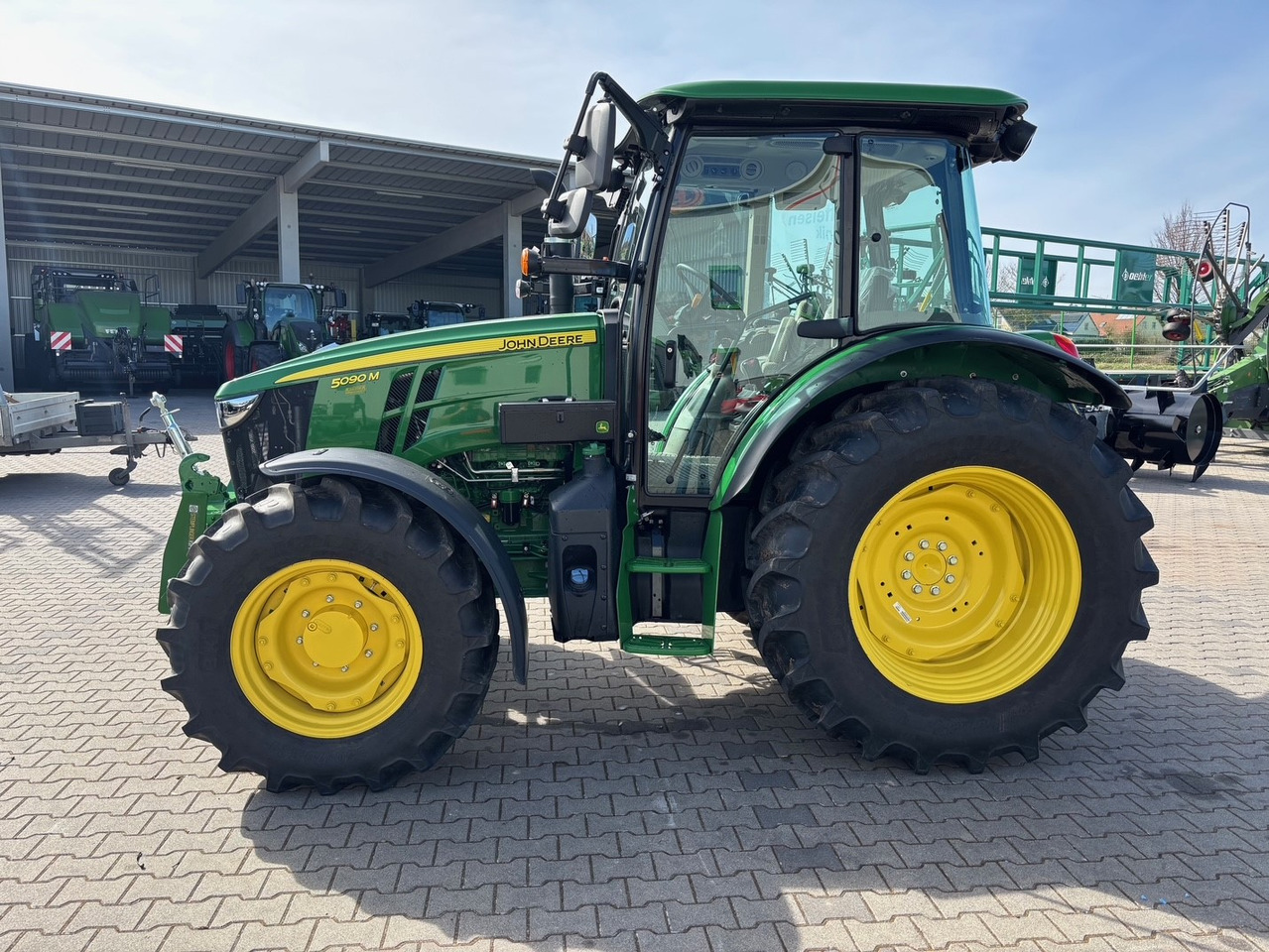 John Deere 5090M - Trator: foto 1 John Deere 5090M - Trator: foto 1