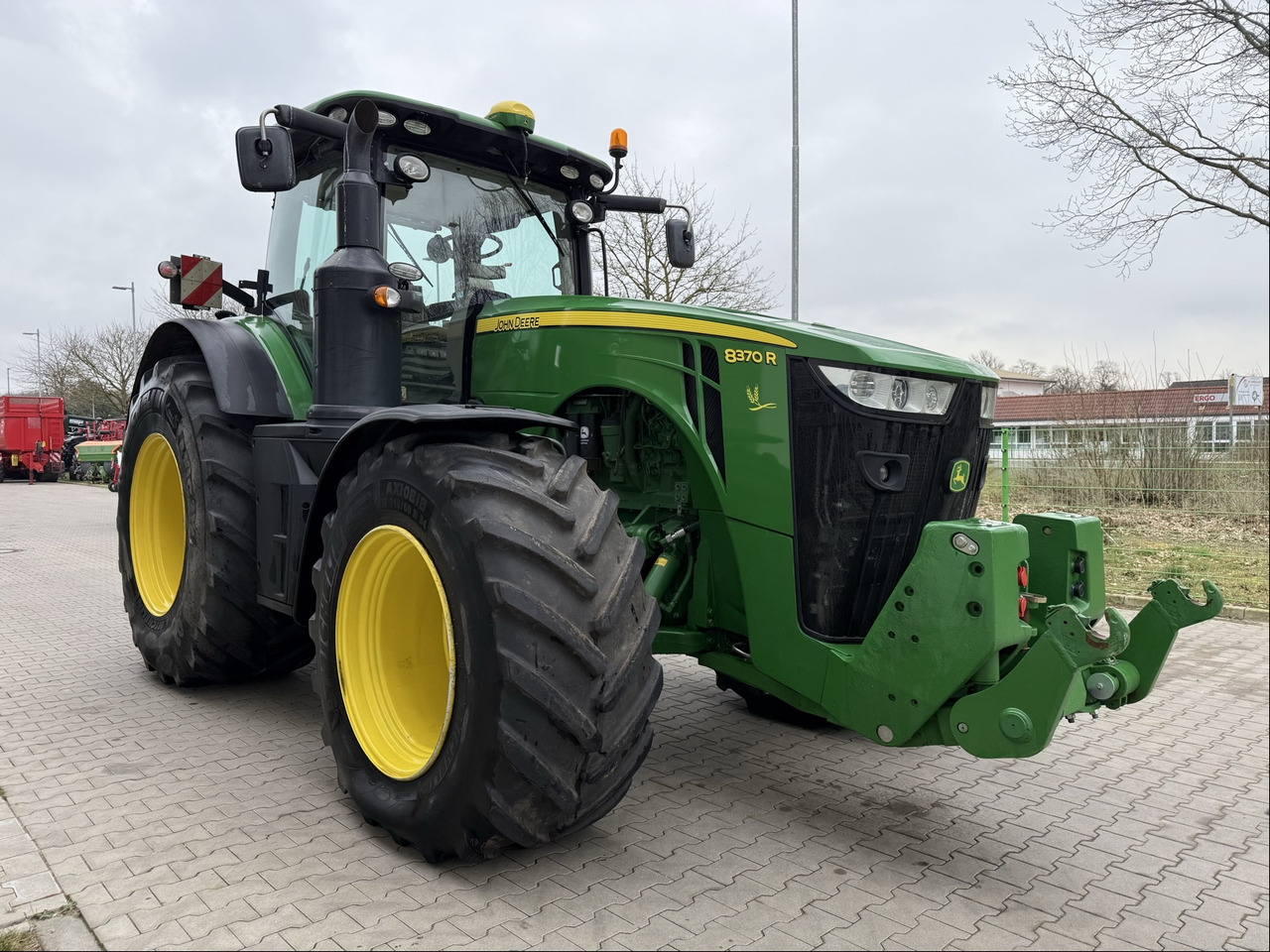 John Deere 8370 R - Trator: foto 1 John Deere 8370 R - Trator: foto 1