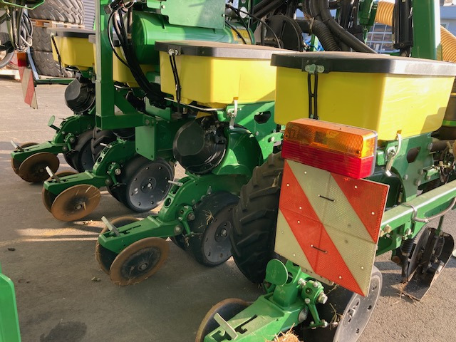 John Deere Einzelkornsämaschine 1725 NT - Semeadeira: foto 4 John Deere Einzelkornsämaschine 1725 NT - Semeadeira: foto 4