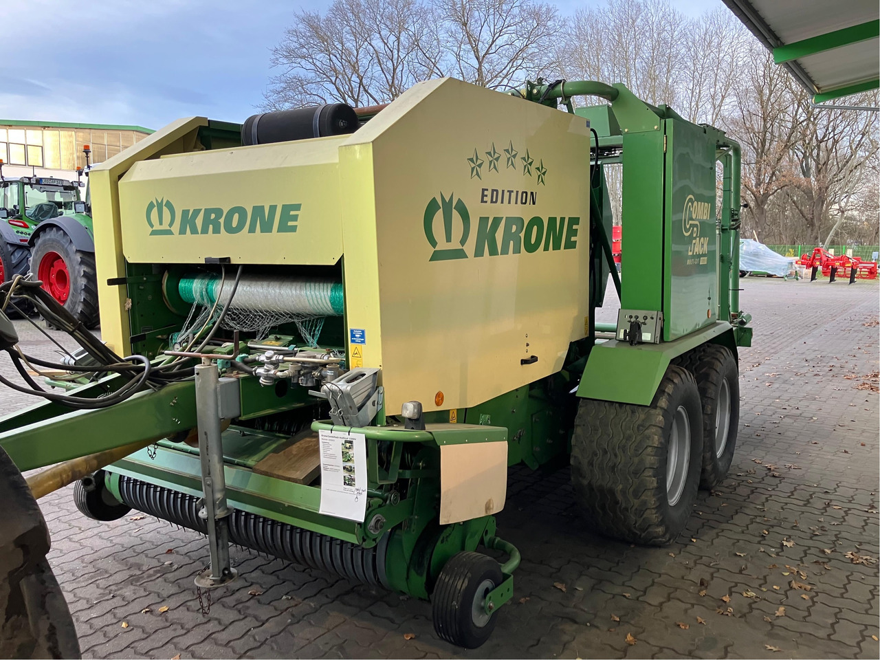 Krone CombiPack multicut 1500V - Máquina para produção de feno: foto 1 Krone CombiPack multicut 1500V - Máquina para produção de feno: foto 1