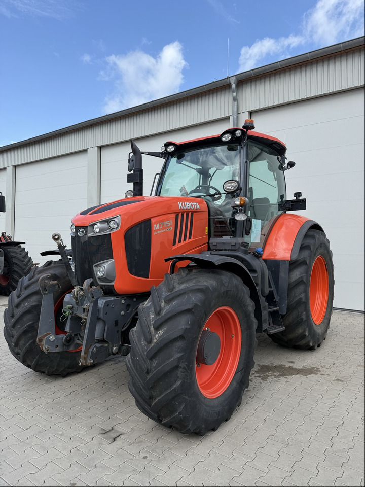 Kubota M 7151 KVT - Trator: foto 1 Kubota M 7151 KVT - Trator: foto 1