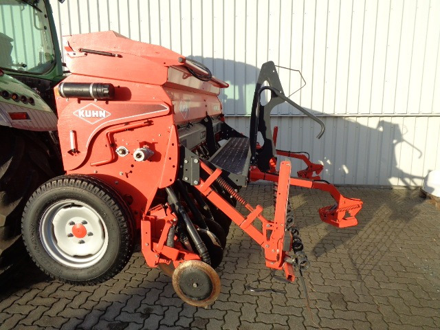 Kuhn Drillkombination Premia 300 - Grade: foto 1 Kuhn Drillkombination Premia 300 - Grade: foto 1