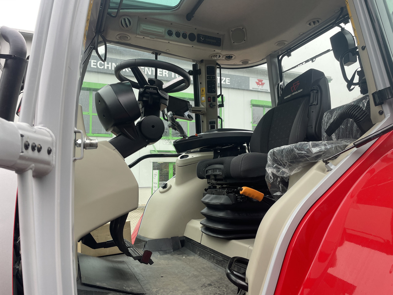 Massey Ferguson 7S.210 Dyna-VT EXCLUS - Trator: foto 4 Massey Ferguson 7S.210 Dyna-VT EXCLUS - Trator: foto 4