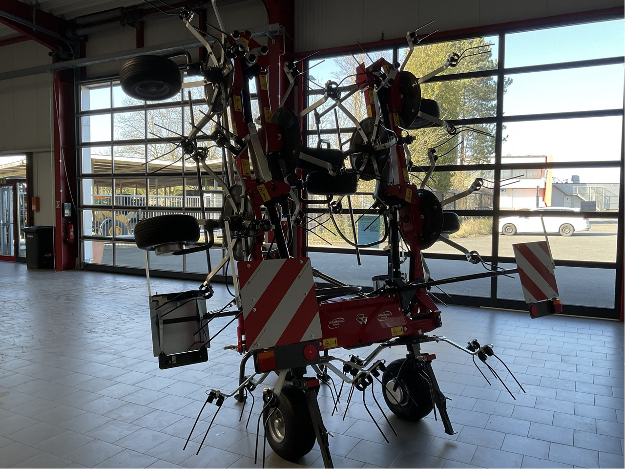 Massey Ferguson TD 868 DN Heuwender - Ancinho enleirador: foto 3 Massey Ferguson TD 868 DN Heuwender - Ancinho enleirador: foto 3