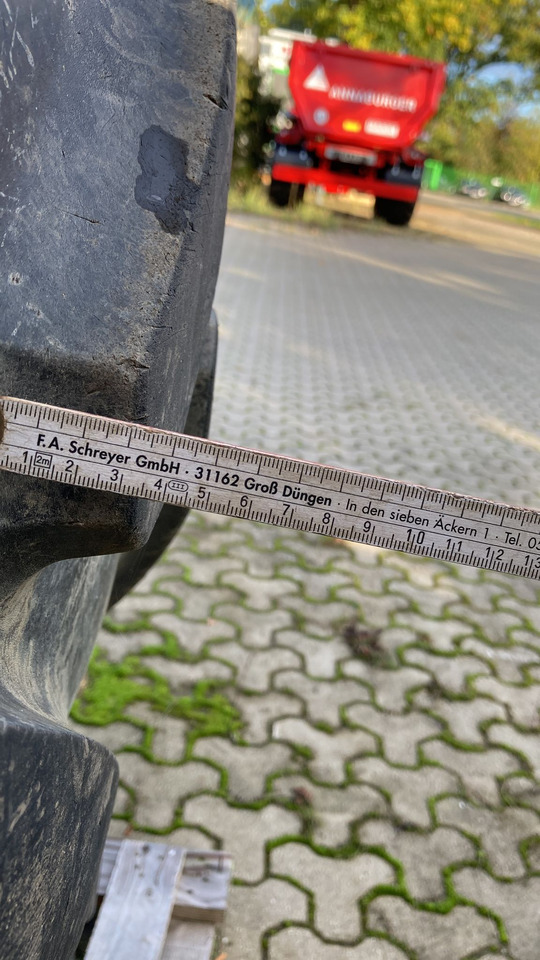 Michelin 650/65R34 710/75R42 - Jantes e pneus: foto 3 Michelin 650/65R34 710/75R42 - Jantes e pneus: foto 3