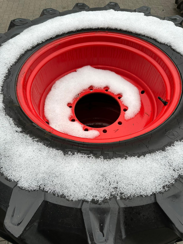 Trelleborg 600/65R28 710/70R38 - Jantes e pneus: foto 2 Trelleborg 600/65R28 710/70R38 - Jantes e pneus: foto 2