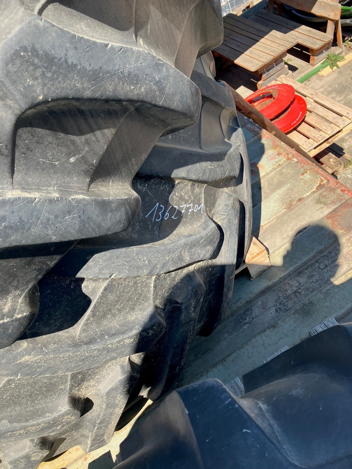 Trelleborg 650/65R38 TM1000 - Jantes e pneus: foto 1 Trelleborg 650/65R38 TM1000 - Jantes e pneus: foto 1