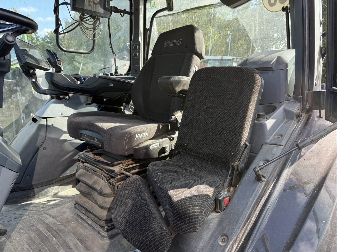 Valtra T 235 Direct - Trator: foto 4 Valtra T 235 Direct - Trator: foto 4