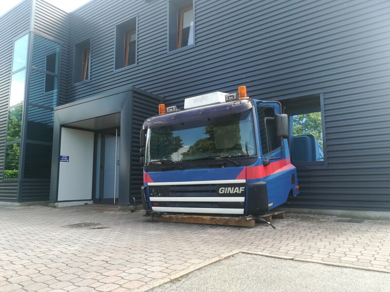 DAF CF65 CF75 CF85 Euro 3 - Cabine e interior de Caminhão: foto 1 DAF CF65 CF75 CF85 Euro 3 - Cabine e interior de Caminhão: foto 1