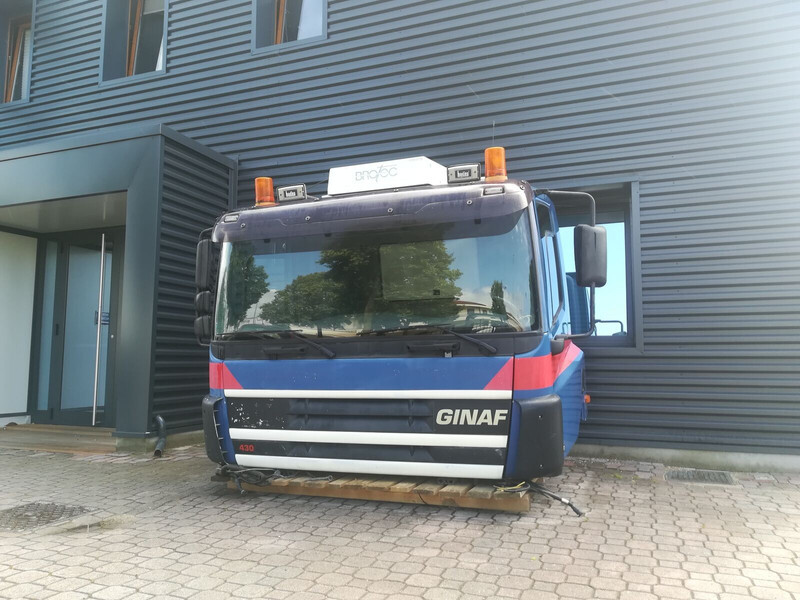 DAF CF65 CF75 CF85 Euro 3 - Cabine e interior de Caminhão: foto 3 DAF CF65 CF75 CF85 Euro 3 - Cabine e interior de Caminhão: foto 3