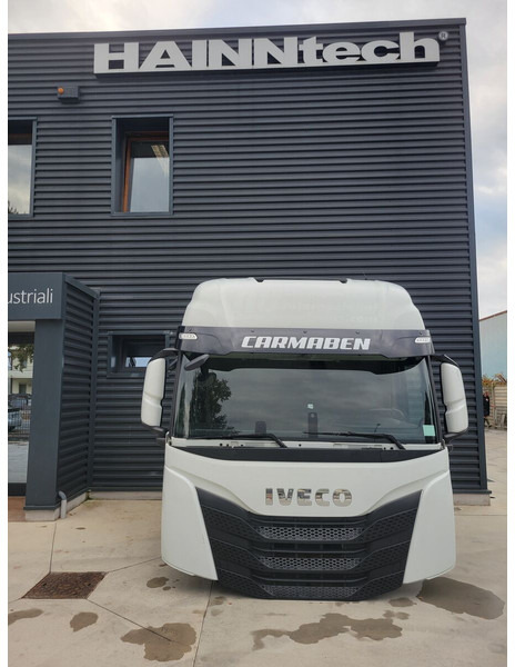 Cabine e interior de Caminhão Iveco S-WAY: foto 10