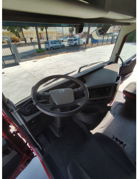 Cabine e interior de Caminhão Volvo FH 4 L2 H3: foto 6