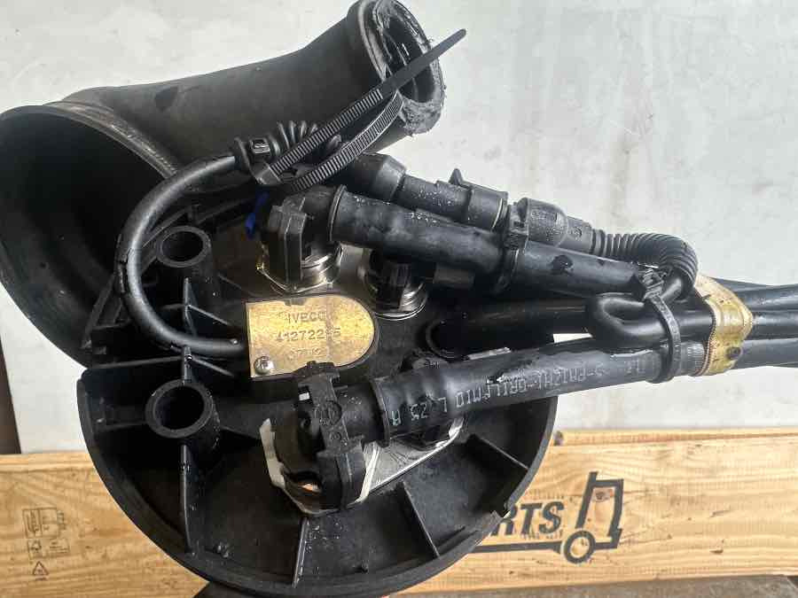 IVECO AMATUR ADBLUE 41272285 - Fornecimento de combustível de Caminhão: foto 2 IVECO AMATUR ADBLUE 41272285 - Fornecimento de combustível de Caminhão: foto 2