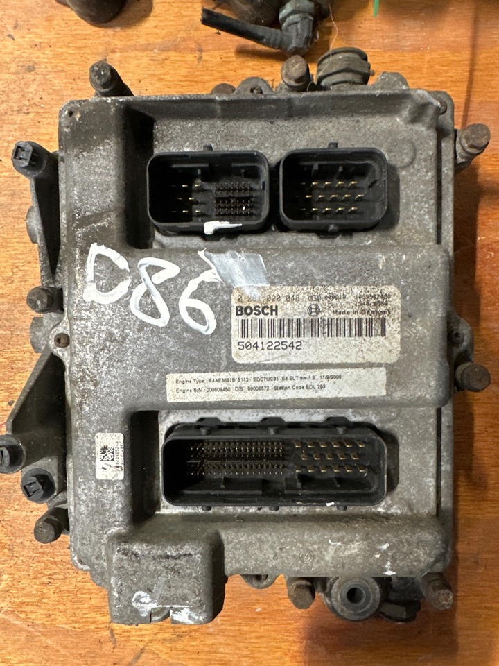 IVECO ECU 504122542 - Sistema elétrico de Caminhão: foto 2 IVECO ECU 504122542 - Sistema elétrico de Caminhão: foto 2