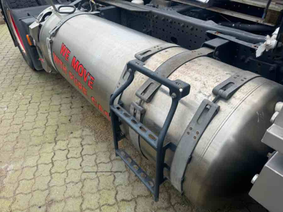 IVECO GAS / LNG SYSTEM TANK 5802695662 - Fornecimento de combustível de Caminhão: foto 2 IVECO GAS / LNG SYSTEM TANK 5802695662 - Fornecimento de combustível de Caminhão: foto 2