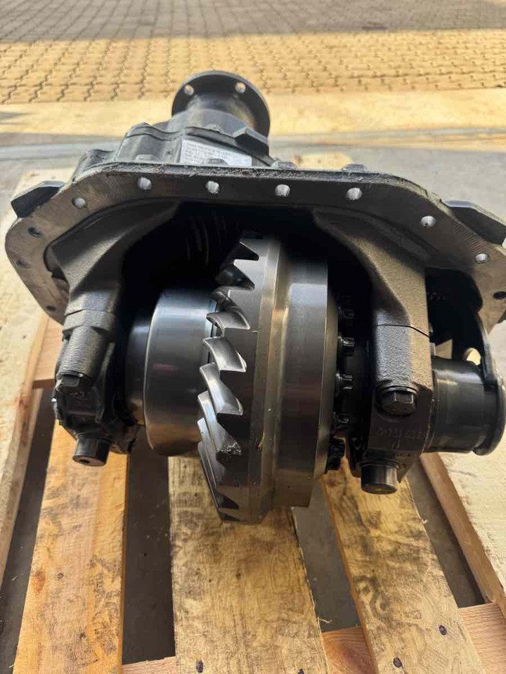 MAN DIFF HP-1352 - 6.824 // 81.35010-6195 - Diferencial de Caminhão: foto 1 MAN DIFF HP-1352 - 6.824 // 81.35010-6195 - Diferencial de Caminhão: foto 1
