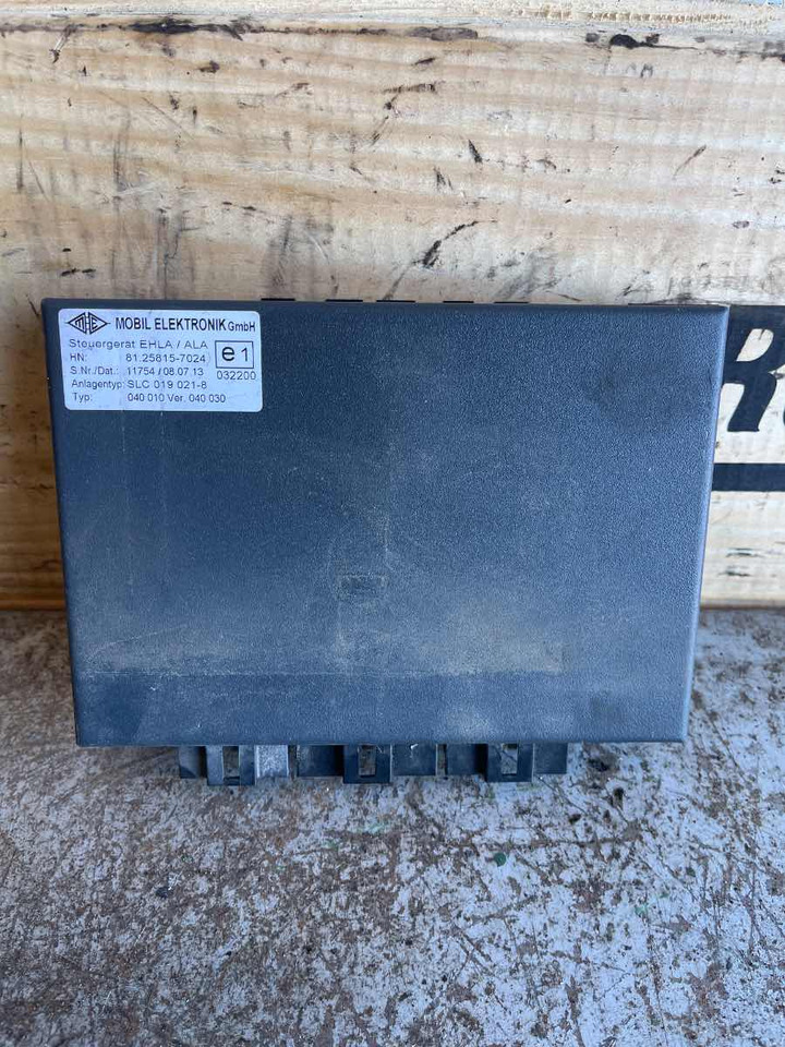MAN ECU 81.25815-7024 - Sistema elétrico de Caminhão: foto 1 MAN ECU 81.25815-7024 - Sistema elétrico de Caminhão: foto 1