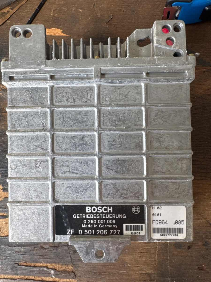 MAN ECU EST 81.25935-6802 - Sistema elétrico de Caminhão: foto 3 MAN ECU EST 81.25935-6802 - Sistema elétrico de Caminhão: foto 3