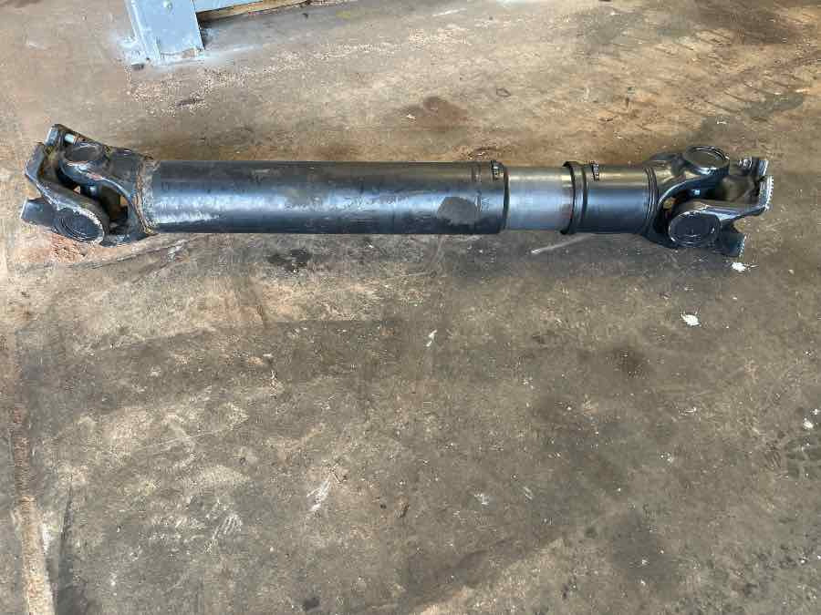 MAN PROPSHAFT 81.39326-6114 - Veio de transmissão de Caminhão: foto 1 MAN PROPSHAFT 81.39326-6114 - Veio de transmissão de Caminhão: foto 1