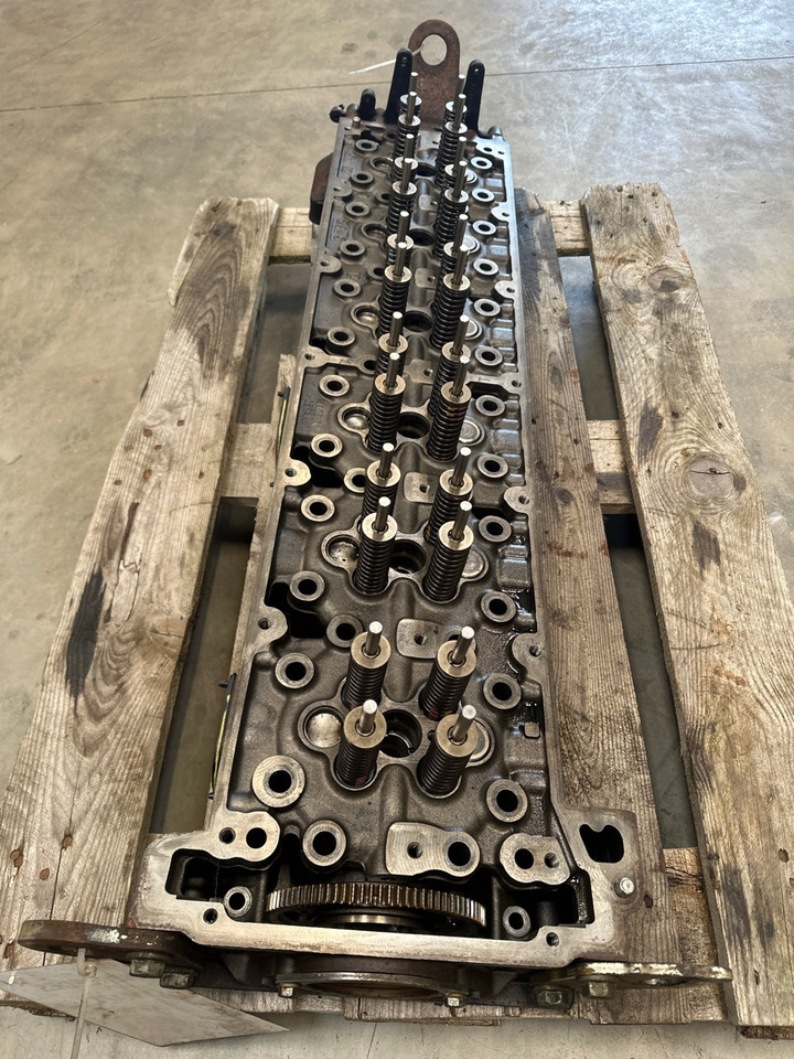 MERCEDES CYLINDERHEAD A4710104220 - Cabeça do motor de Caminhão: foto 1 MERCEDES CYLINDERHEAD A4710104220 - Cabeça do motor de Caminhão: foto 1