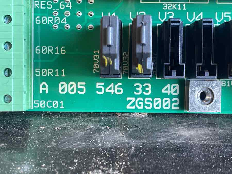 MERCEDES ELECTRIC SWITCH PANEL A0055463340 - Sistema elétrico de Ônibus: foto 3 MERCEDES ELECTRIC SWITCH PANEL A0055463340 - Sistema elétrico de Ônibus: foto 3