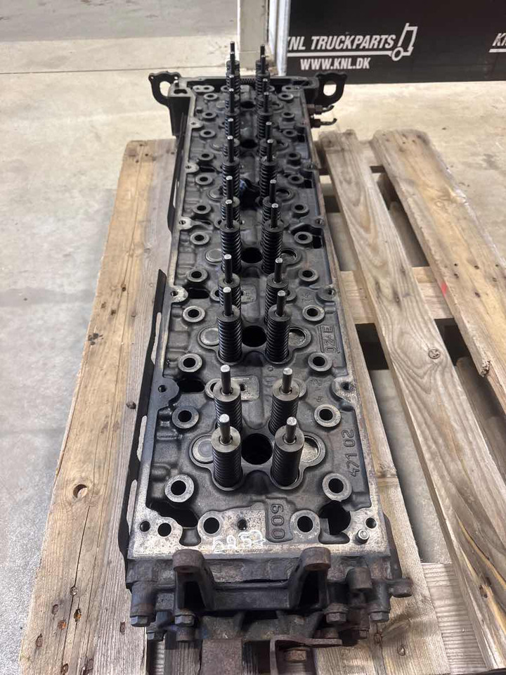 MERCEDES SETRA CYLINDERHEAD A4710102720 - Cabeça do motor de Ônibus: foto 1 MERCEDES SETRA CYLINDERHEAD A4710102720 - Cabeça do motor de Ônibus: foto 1