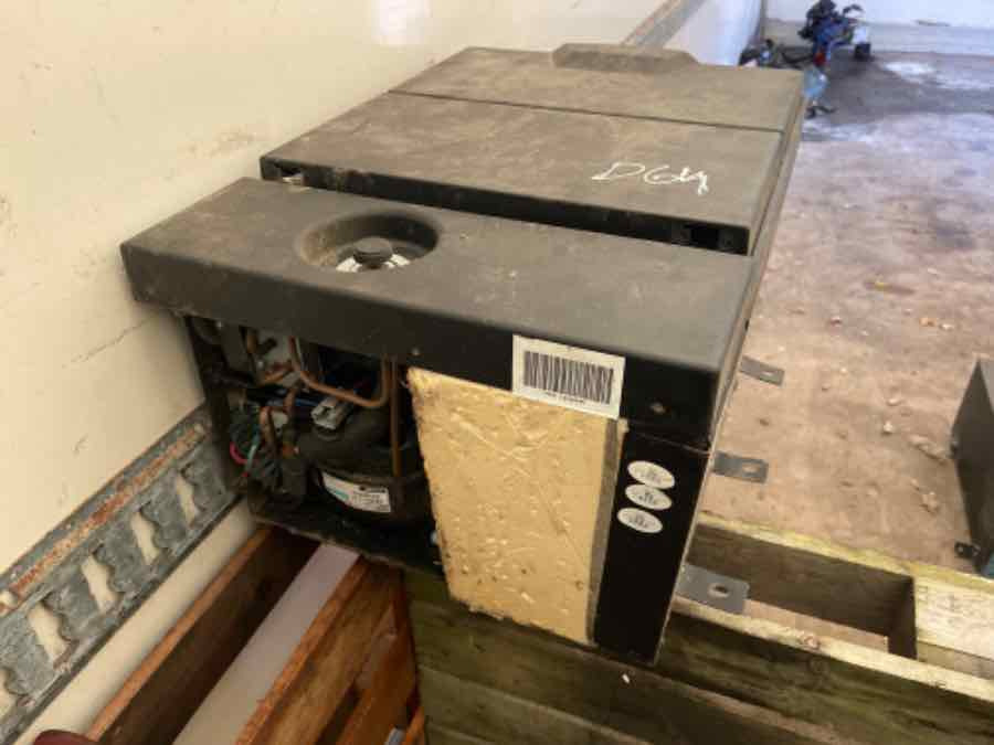 RENAULT T SERIE REFRIGERATOR / FRIDGE - Cabine e interior de Caminhão: foto 2 RENAULT T SERIE REFRIGERATOR / FRIDGE - Cabine e interior de Caminhão: foto 2