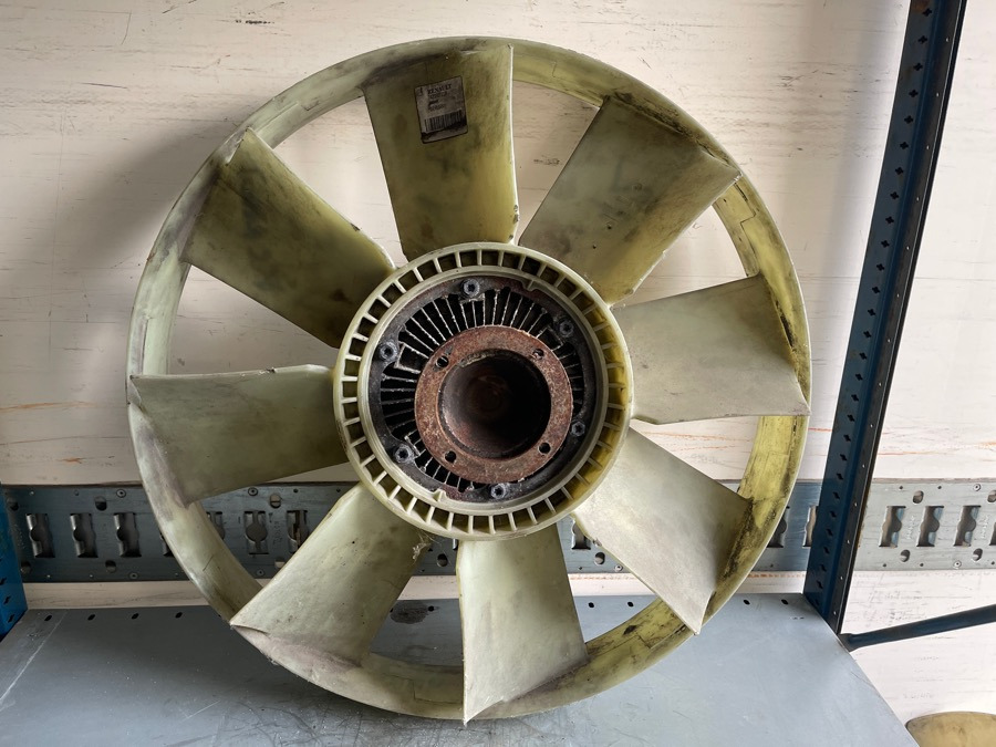 RENAULT VISKOS FAN 7420867228 - Sistema de arrefecimento de Caminhão: foto 3 RENAULT VISKOS FAN 7420867228 - Sistema de arrefecimento de Caminhão: foto 3