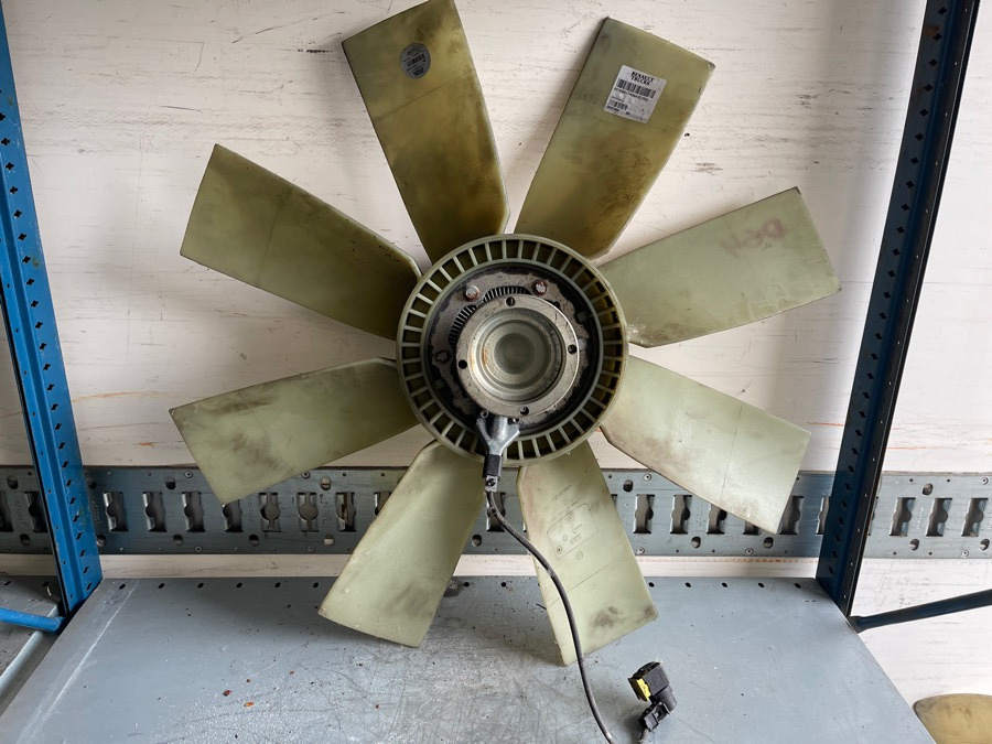 RENAULT VISKOS FAN 7421990517 - Sistema de arrefecimento de Caminhão: foto 3 RENAULT VISKOS FAN 7421990517 - Sistema de arrefecimento de Caminhão: foto 3