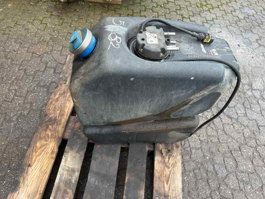 SCANIA ADBLUE TANK 2244863 - Fornecimento de combustível de Caminhão: foto 2 SCANIA ADBLUE TANK 2244863 - Fornecimento de combustível de Caminhão: foto 2
