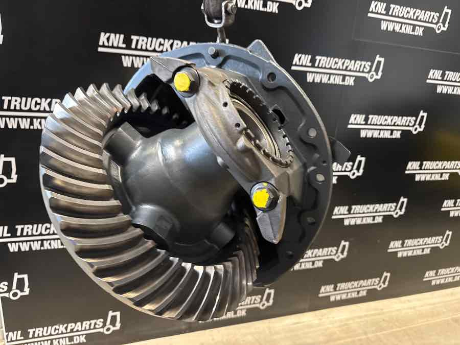 SCANIA DIFF R885 - 2.87 // 2418523 - Diferencial de Caminhão: foto 2 SCANIA DIFF R885 - 2.87 // 2418523 - Diferencial de Caminhão: foto 2