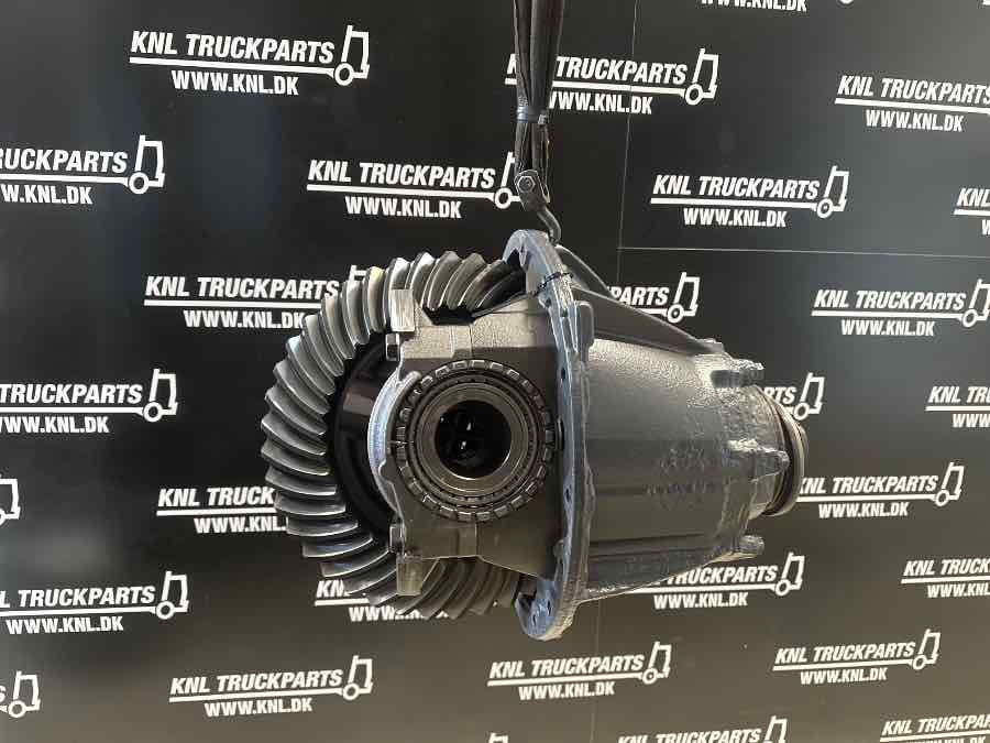 SCANIA DIFF R885 - 3.23 // 2300436 - Diferencial de Caminhão: foto 1 SCANIA DIFF R885 - 3.23 // 2300436 - Diferencial de Caminhão: foto 1