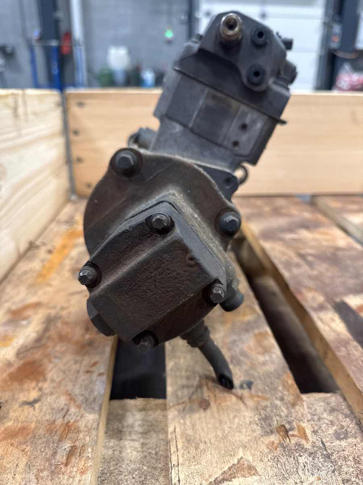 SCANIA HIGH PRESSURE PUMP 1947370 - Fornecimento de combustível de Caminhão: foto 3 SCANIA HIGH PRESSURE PUMP 1947370 - Fornecimento de combustível de Caminhão: foto 3