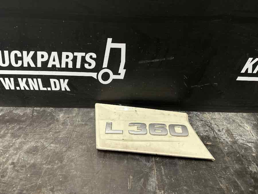 SCANIA PANEL 2424756 - Carroceria e exterior de Caminhão: foto 1 SCANIA PANEL 2424756 - Carroceria e exterior de Caminhão: foto 1