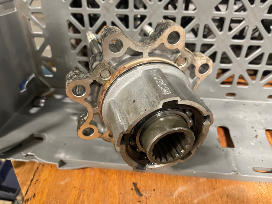 SCANIA PTO HOUSE 2545303 - Hidráulica de Caminhão: foto 2 SCANIA PTO HOUSE 2545303 - Hidráulica de Caminhão: foto 2