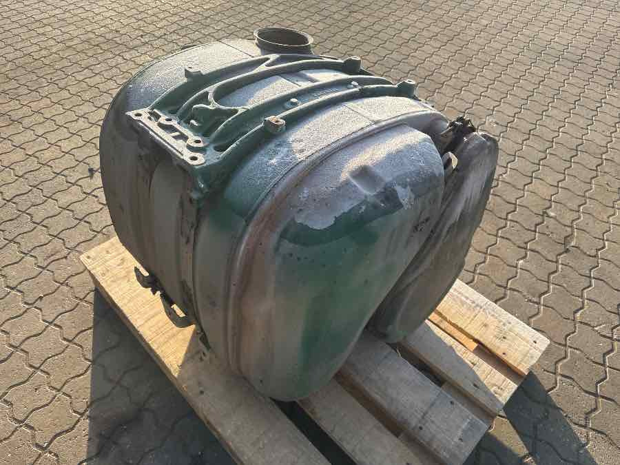 VOLVO EXHAUST 22495991 - Silenciador/ Sistema de escape de Caminhão: foto 1 VOLVO EXHAUST 22495991 - Silenciador/ Sistema de escape de Caminhão: foto 1