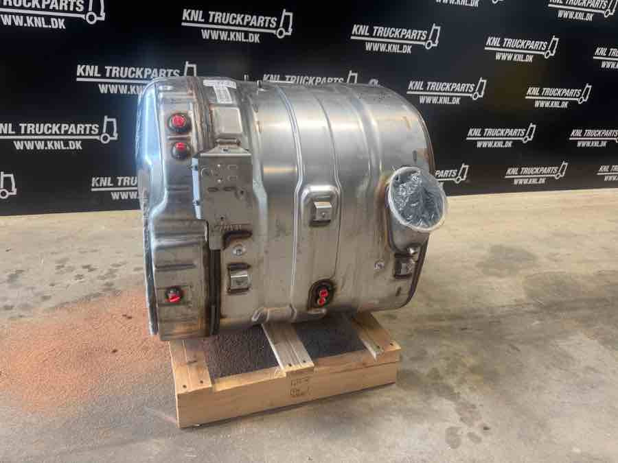 VOLVO EXHAUST 24617946 - Silenciador/ Sistema de escape de Caminhão: foto 5 VOLVO EXHAUST 24617946 - Silenciador/ Sistema de escape de Caminhão: foto 5